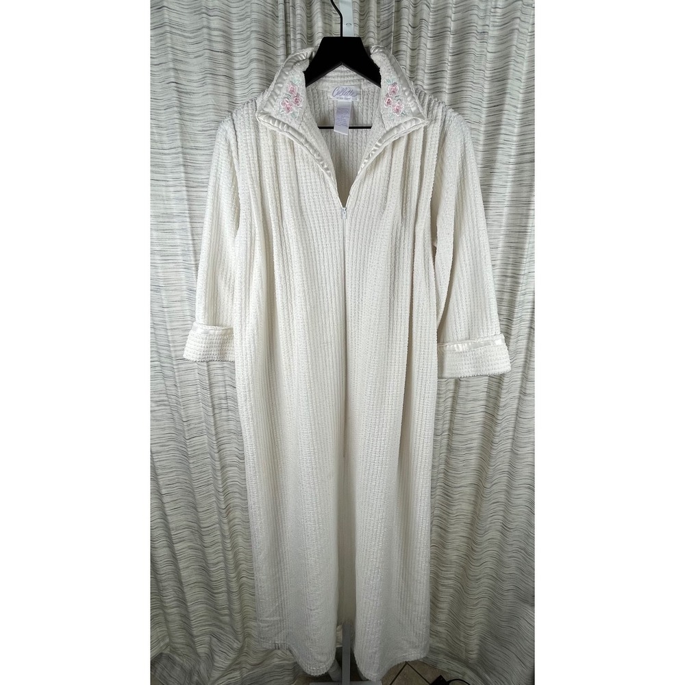 Collette Miss Elaine White Waffle Knit Zip Front Robe Floral Embroidered M 9182